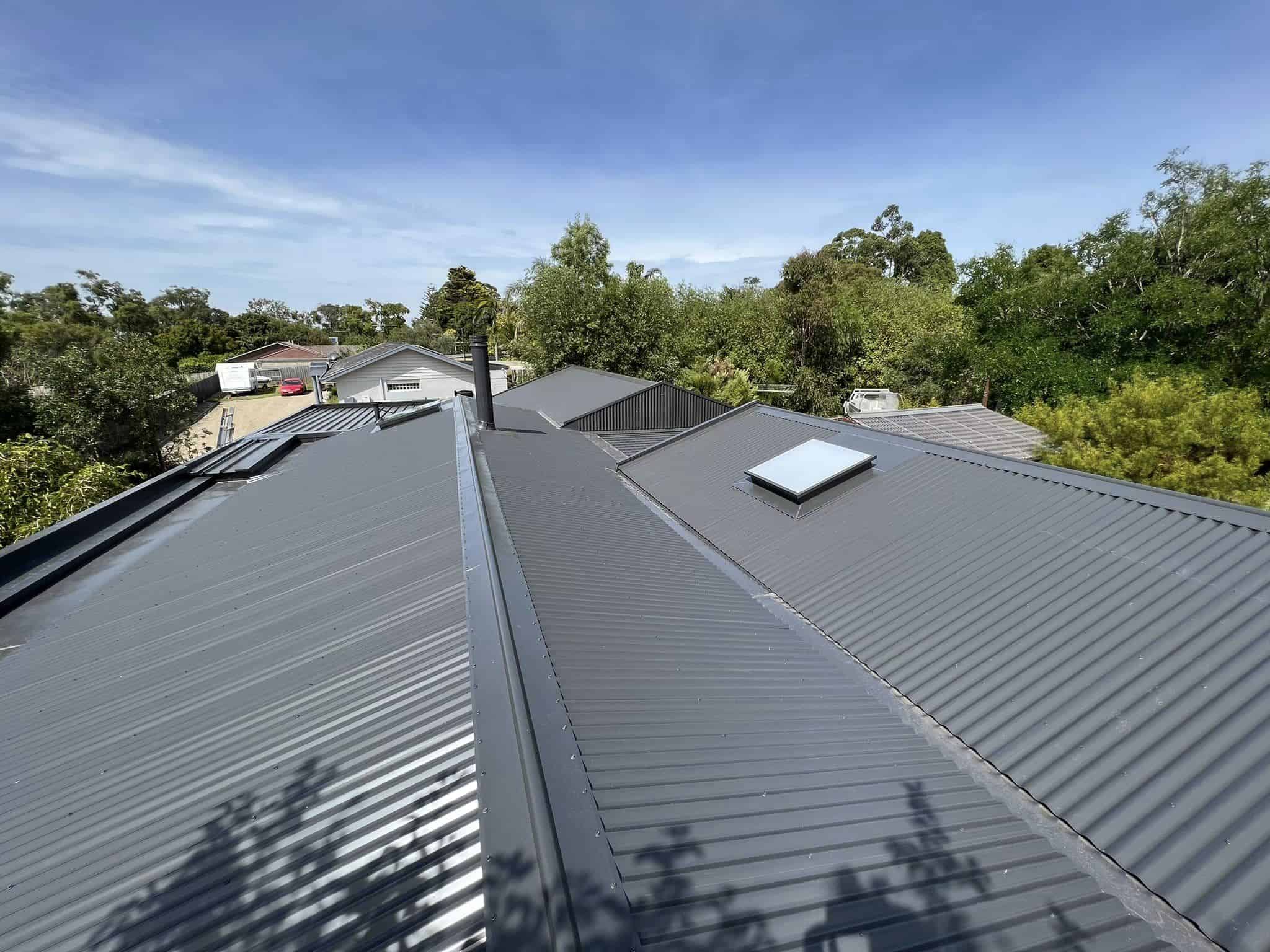 re roof Dandenong South 2